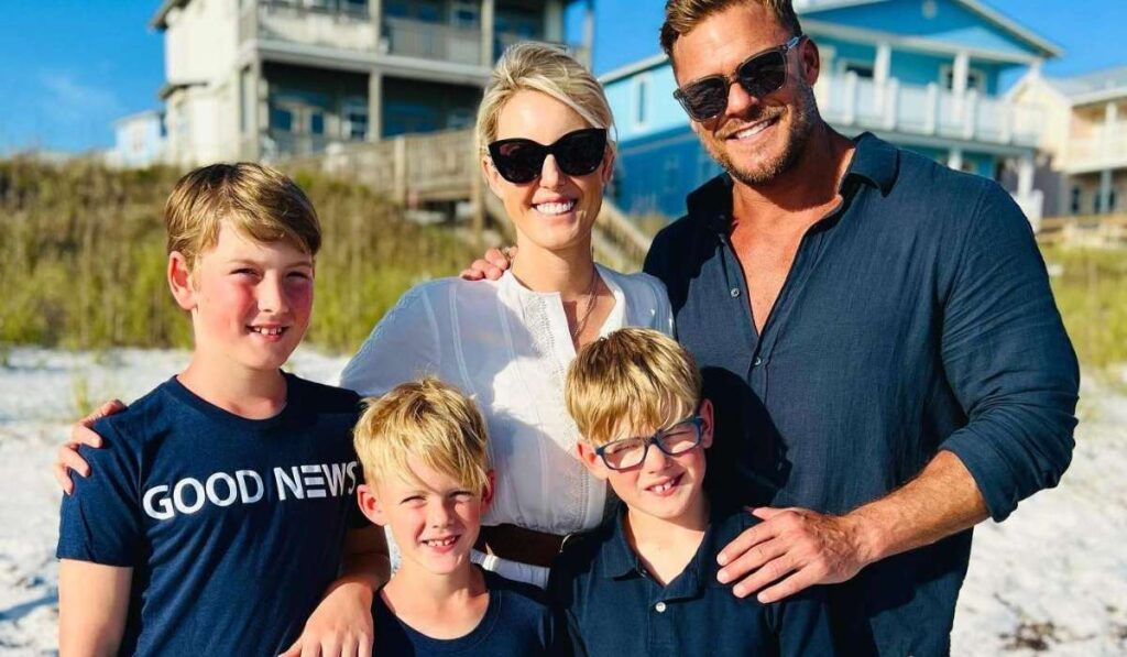 alan ritchson brother